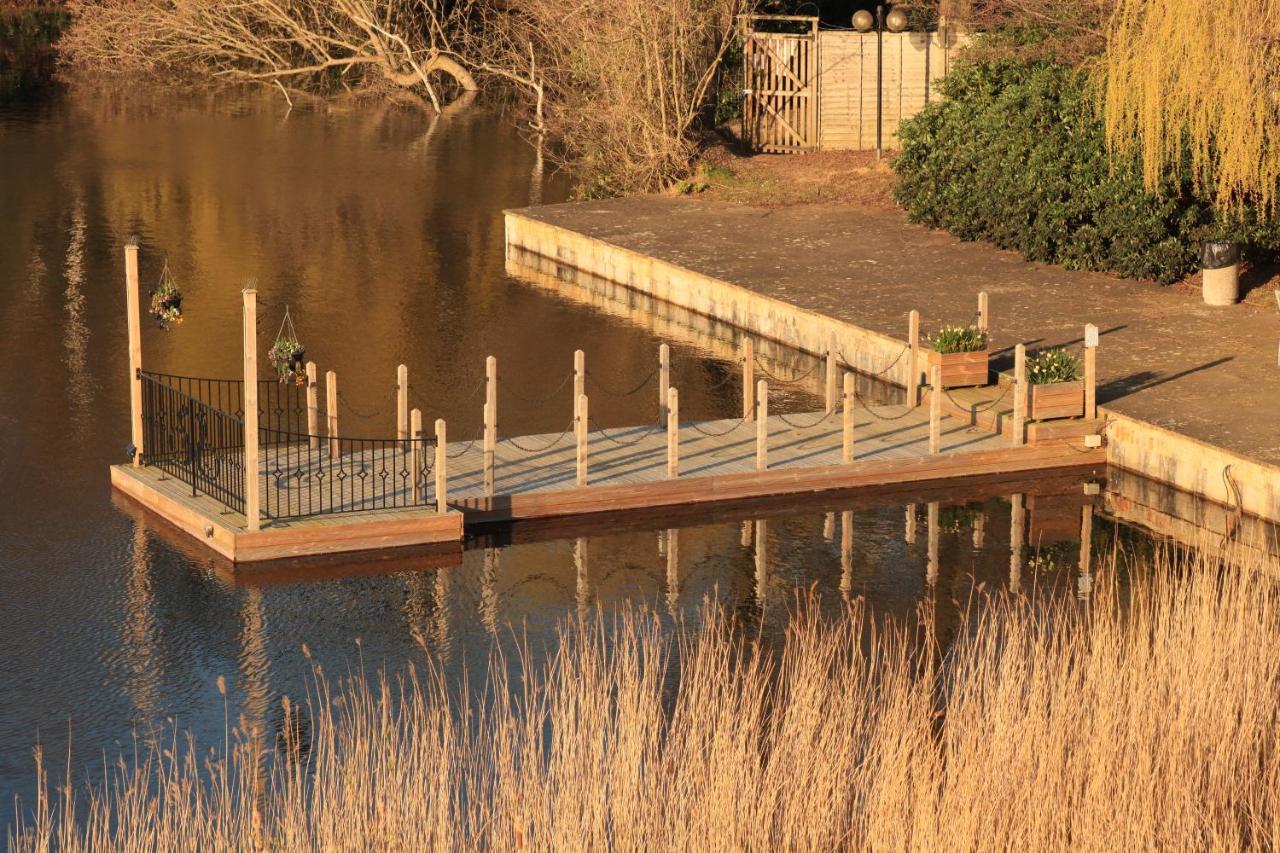 Inn On The Lake Gravesend Buitenkant foto