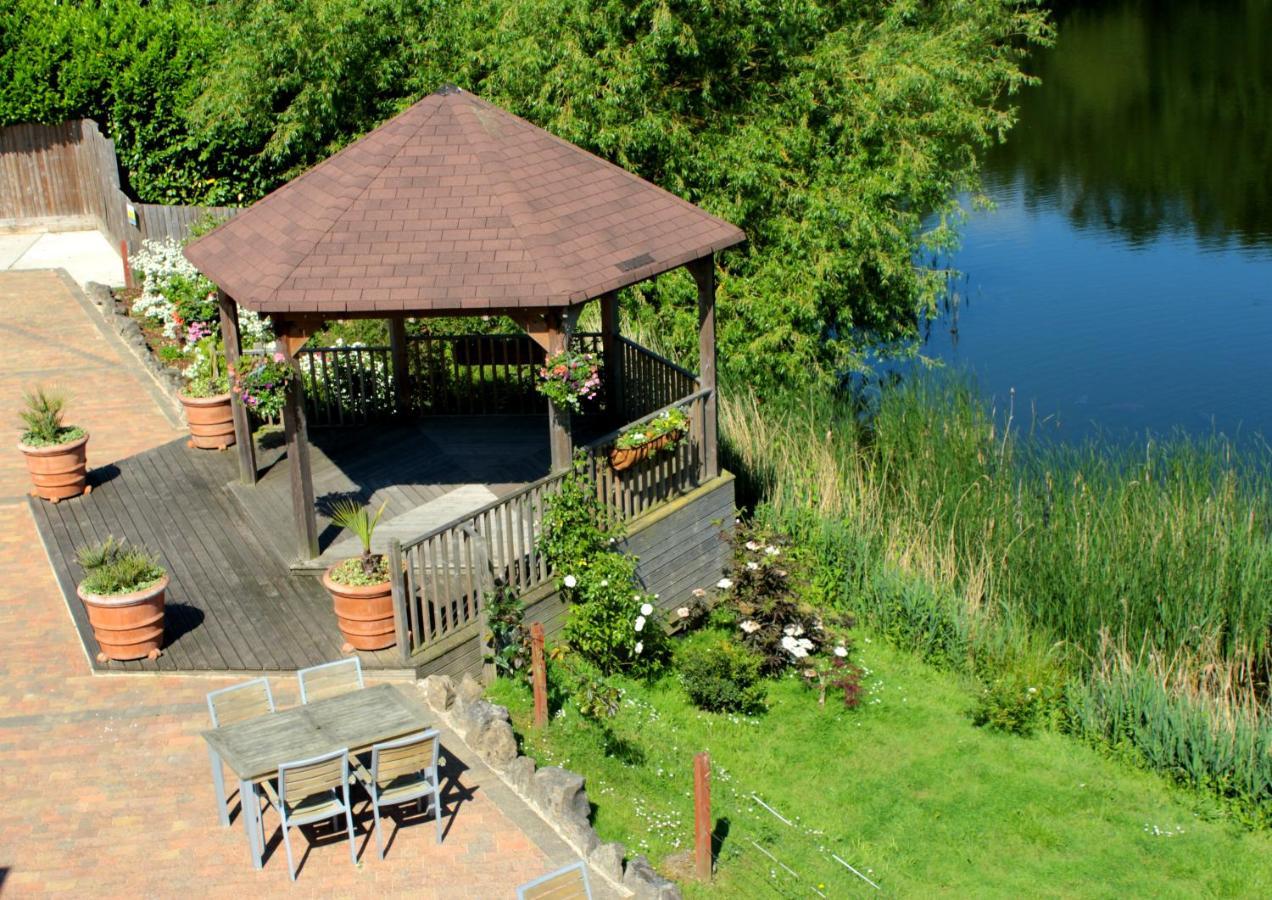 Inn On The Lake Gravesend Buitenkant foto